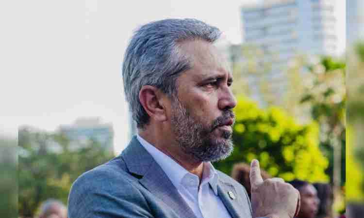 Governo do Ceará confirma reajuste de 5% e aumento no auxílio-alimentação dos servidores